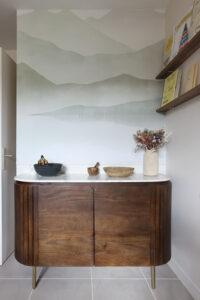 projet, rénovation, décoration, architecture, architecture d'intérieur, cuisine, rangement sur mesure, mon oeil dans la déco, val de marne, créteil, cuisine, arche, vert, papier peint, les dominotiers, au fil des couleurs, rétro, vintage, zellige, mosaic factory, bois, beige, doré, laiton, marbre, rétro, vintage