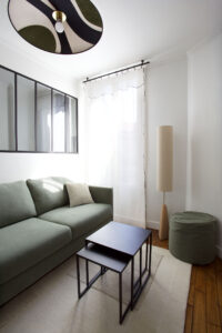 projet, appartement, rénovation, décoration, intérieur, contemporain, fonctionnel, rangement, salon, repas, pièce à vivre, nogent sur marne, mon oeil dans la déco, vert, blanc, noir, bois, ampm, la redoute