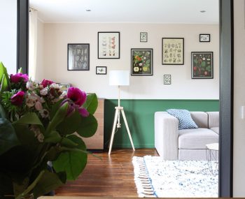 projet, rénovation, décoration, architecture, architecture d'intérieur, rangement sur mesure, meuble télé, tapis, mon oeil dans la déco, val de marne, champigny sur marne, tapis, la redoute interieurs, velours cotelé, sous-bassement, beige, noir, vert, arche, rétro