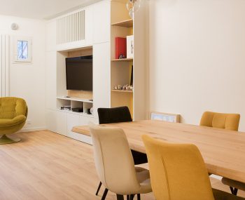 projet, maison, rénovation, décoration, intérieur, contemporain, fonctionnel, meuble sur mesure, rangement,salon, salle a manger, cuisine, pièce à vivre, rez de chaussée, le perreux sur marne, mon oeil dans la déco, jaune, blanc, gris